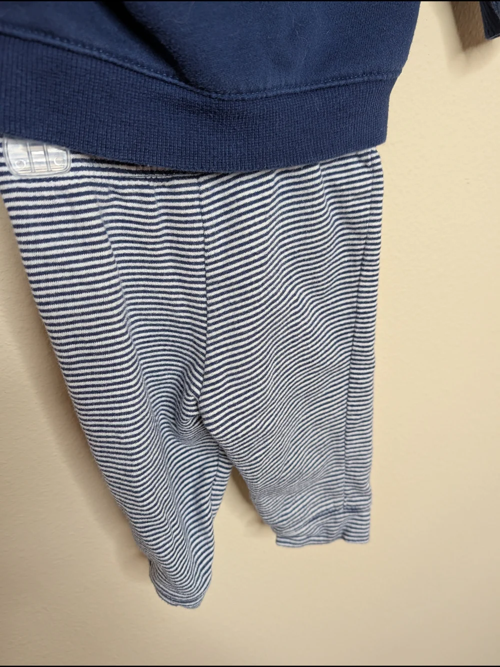 Carter's 3 Piece Baby Boy Outfit Set Dinosaur Hoodie Bodysuit Pants 6 Months - Picture 5 of 12